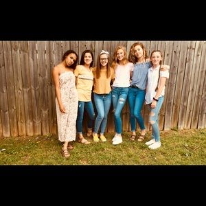 Meet your Posher, Ella